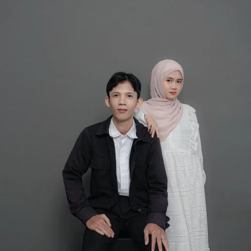 Riadi & Adenia 4